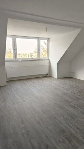 2 Raum Dachgeschosswohnung in Renovierung - Photo 4