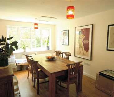 4 bedroom detached house to rent - Photo 6