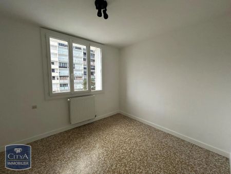 Appartement à louer 4 pièces 66.55m² - Photo 2