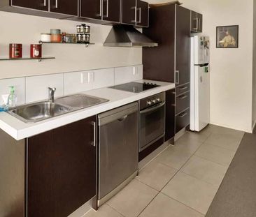 2-Bedroom Apartment – Prime Cuba Street Location - Photo 3