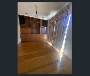 Comfortable Living in Hallam's Heart - Photo 1