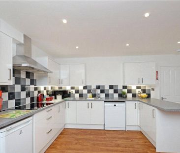 1 bedroom in a house share to rent - Photo 6
