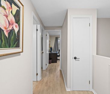 For Lease - 115 McClellan Road, South of Baseline to Knoxdale, Ontario - Photo 2