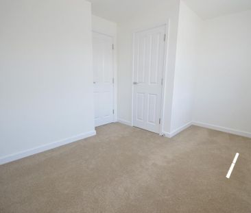 2 bedroom semi-detached house to rent - Photo 4