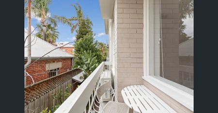 Sunlit Bayside Gem in a Prime Lifestyle Pocket! - Photo 2