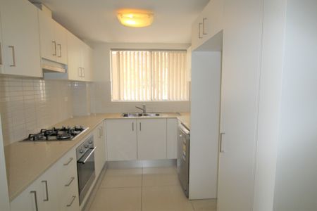 Great Location - Photo 3