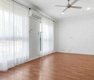 3 BEDROOM HOME IN SEABROOK - Photo 5