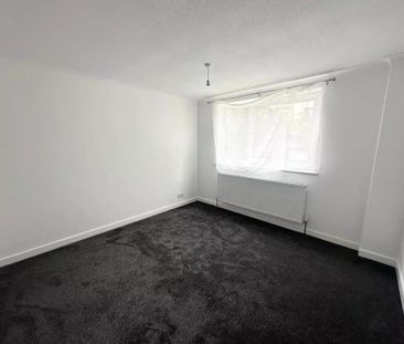 3 bedroom detached house to rent - Photo 4