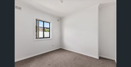 Contemporary Comfort & Easy Living in a Private Setting - Photo 4