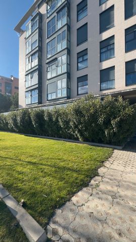 Piso de alquiler en Sanchinarro - Photo 2