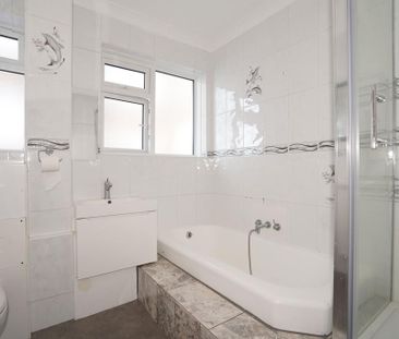 2 bedroom flat to rent - Photo 6