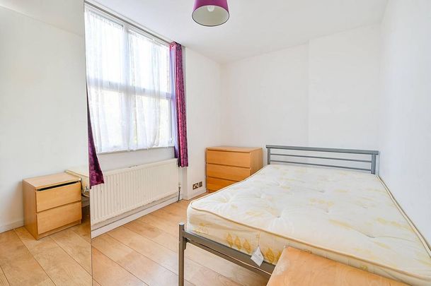 3 bedroom flat to rent - Photo 1