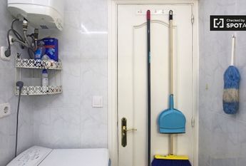 madrid, Community of Madrid 28037