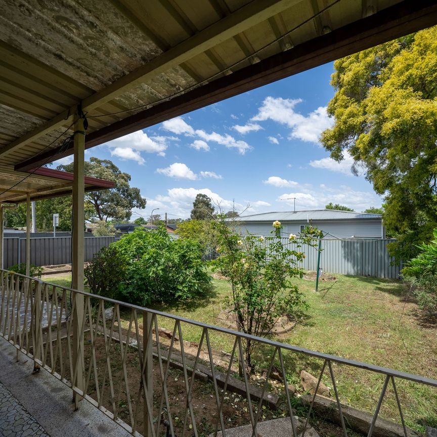 Renovated Family Home in Great Location&excl;&excl; - Photo 1