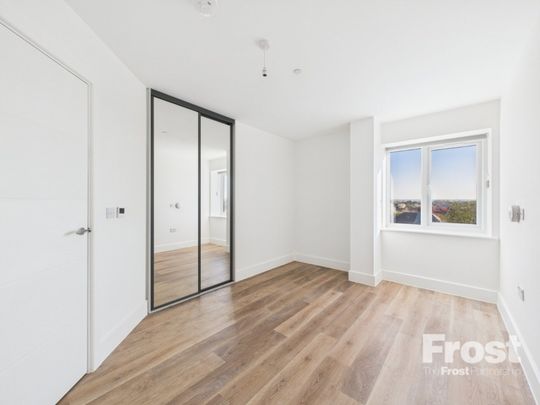 Bath Road, Slough, Berkshire,SL1 - Photo 1