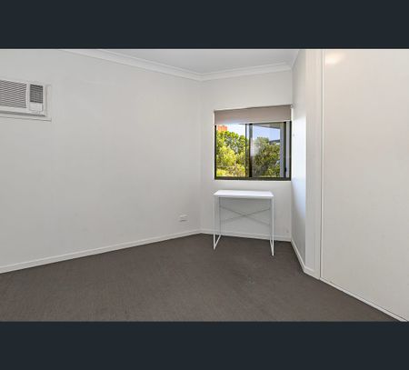 5/60 Mitchell Street, North Ward, Qld 4810 - Photo 4