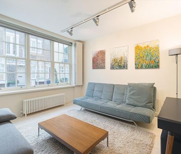 A beautifully arranged four bedroom mews house to rent in Knightsbridge, SW1X. - Photo 4