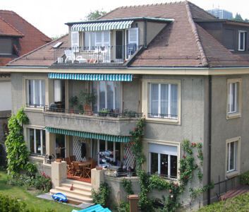 Appartement de 5 pièces au 1er avec balcon et vue sur le lac. - Photo 1