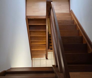 Lichtrijk appartement met 2SLK en privé staanplaats - Photo 2