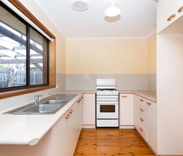 8B Lawley Street, Deakin ACT 2600 - House For Rent | Domain - Photo 6