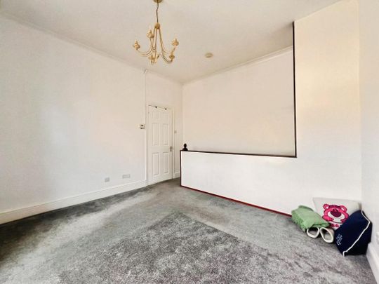 Meesons Lane, Grays, RM17 - Photo 1