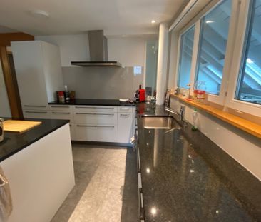 Heimelige Dachwohnung mit Cheminée - Photo 5