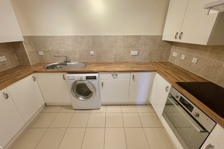 Flitcroft Lea, HIGH WYCOMBE - Photo 4