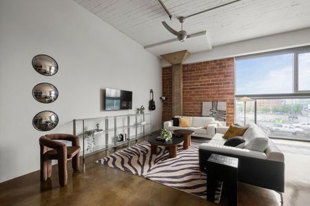 107 Street Northwest - Photo 3