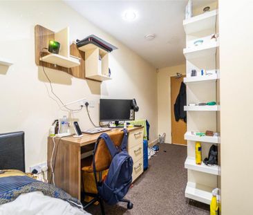 6 bedroom house to rent - Photo 4