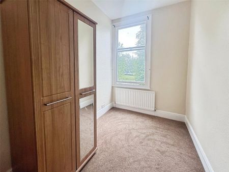 3 bedroom flat to rent - Photo 2