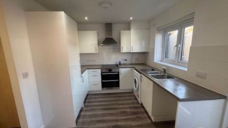 Chedlin Drive, Manchester - Photo 2