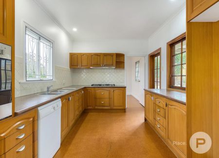 82 Chelford Street, Alderley QLD 4051 - House For Rent | Domain - Photo 5