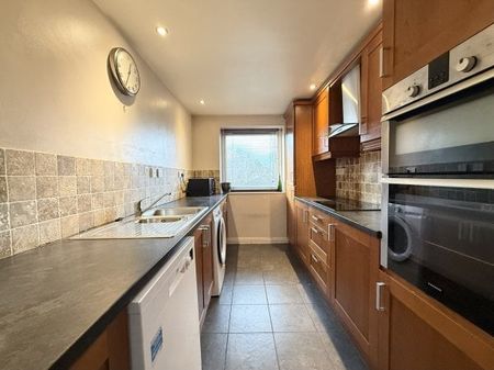 Mavisbank Gardens, Glasgow, G51 - Photo 4