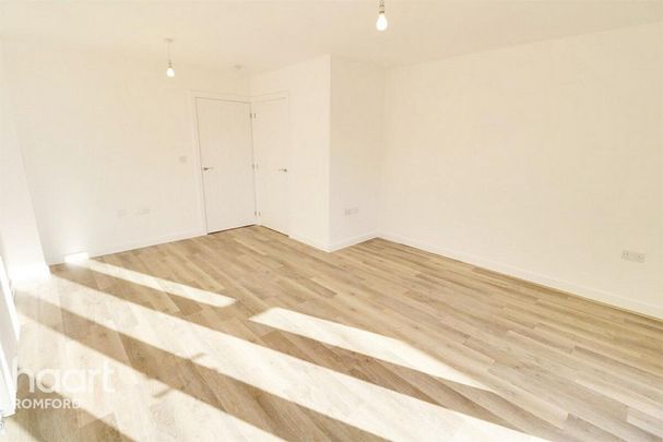 2 bedroom end of terrace house to rent - Photo 1