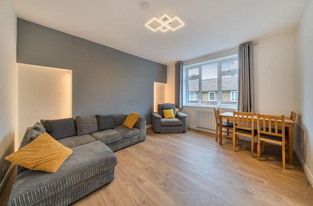 2 bedroom flat to rent - Photo 1