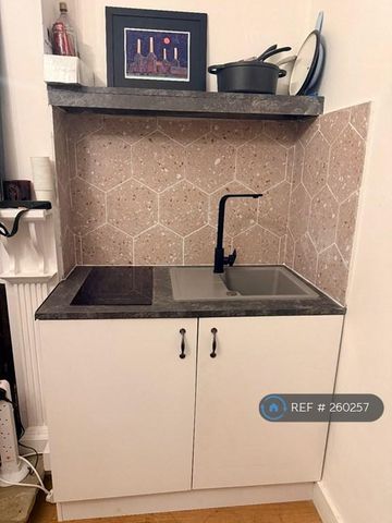 1 bedroom flat to rent - Photo 5