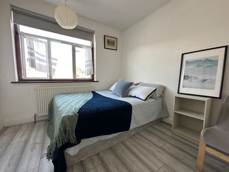 Room in a Shared House, Mount Pleasant, HA0 - Photo 2