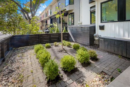 For Lease - 10 Mcgee Street, Toronto, Ontario - Photo 2