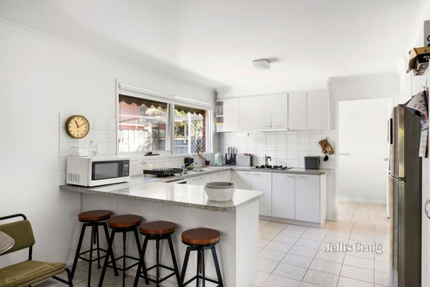 1/15 Elizabeth Crescent, Carnegie - Photo 1