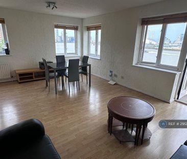 3 bedroom flat to rent - Photo 1