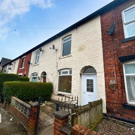 High Street - Photo 4