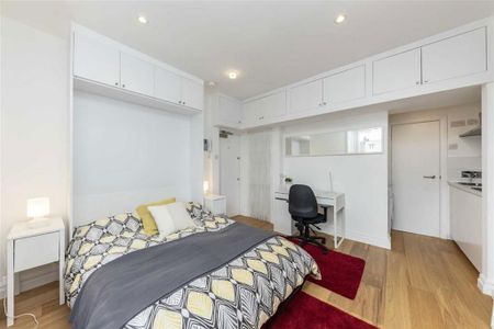 Studio to rent - Photo 2