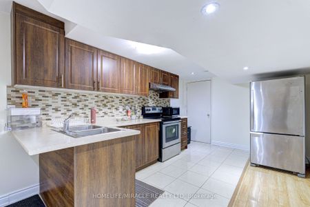 For Lease - 26 Fitzgibson Street Unit# Basement, Brampton, Ontario - Photo 5