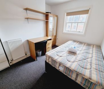 8 Bed Student Accommodation - Photo 1