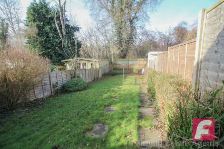 The Hoe, Carpenders Park, WD19 - Photo 2
