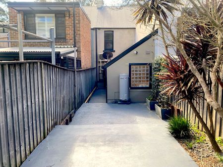 111 Cleveland Street, Darlington NSW 2008 - Terrace For Rent | Domain - Photo 3
