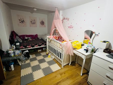 4 Bed Terraced House, Clifford Road, E16 - Photo 3