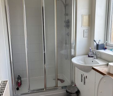 3 Bed link detached house to let in Waterstone Park, Greenhithe - Photo 6