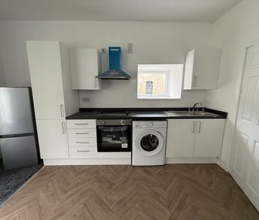 Dynevor terrace, Swansea, SA8 - Photo 1