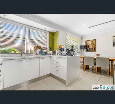 1 Kyd Pl, Wetherill Park, NSW 2164 - Photo 2